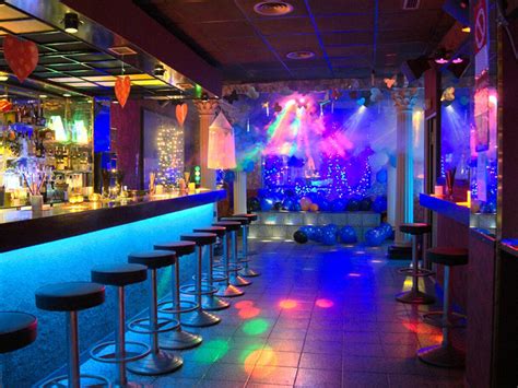 contacto gay girona|LGBT bars and clubs in Girona